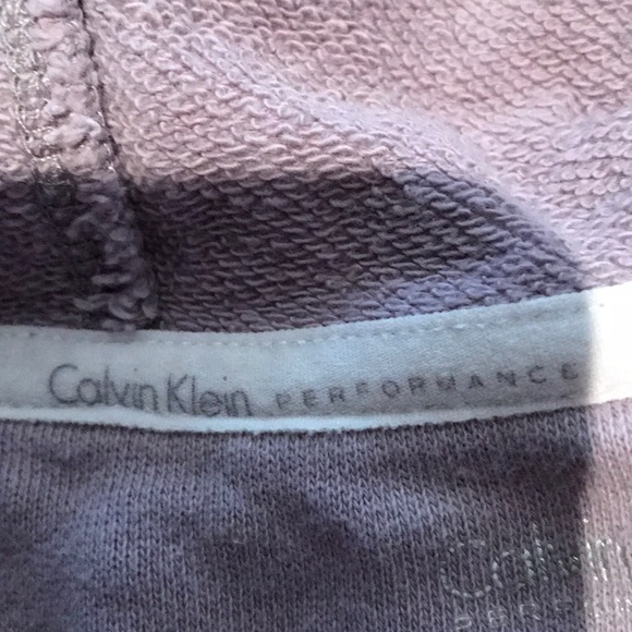 Calvin Klein crop top - Picture 4 of 4